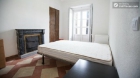 Rooms available - Classy 9-Bedroom apartment near Plaza Mayor - mejor precio | unprecio.es