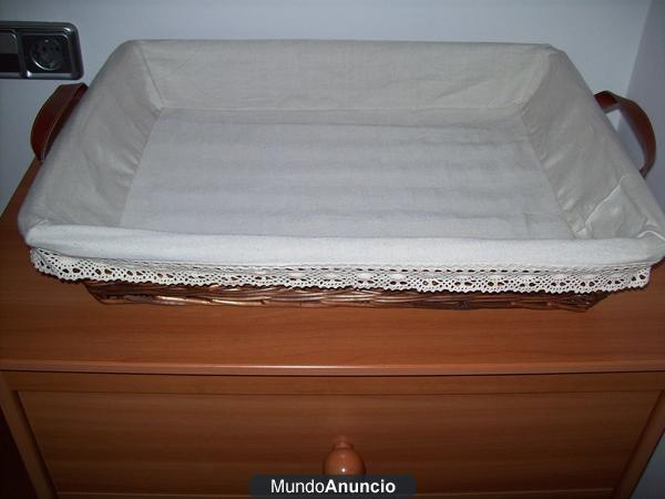 CESTA DE MIMBRE PARA LA ROPA LIMPIA