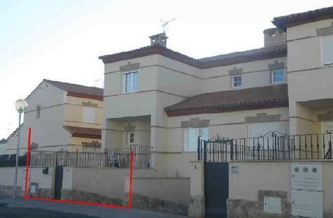 Casa adosada en San Román de los Montes