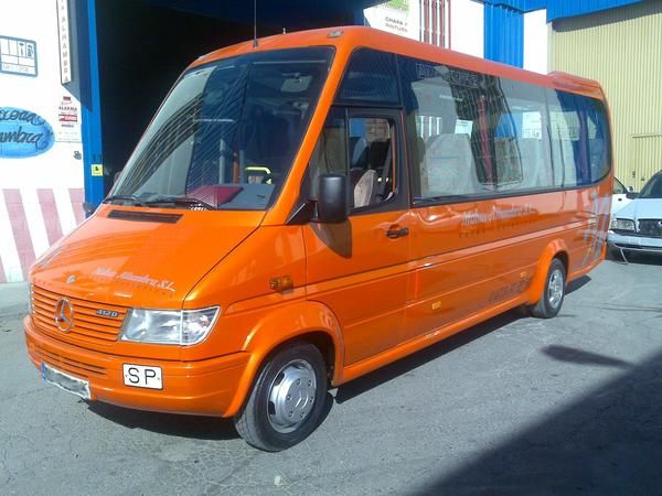 VENDO MICROBUS MERCEDES BENZ SPRINTER 412 D CON NOGE DE 19 PLAZAS