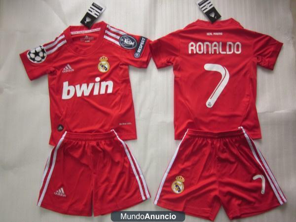Ropa de joven bella adolescente.