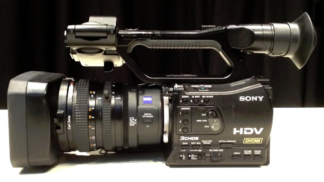 Cámara Sony HVR-Z7E y grabador.