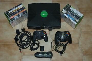 Vendo XBOX 2 Mandos, 16 Juegos ORIGINALES, mando para DVD y Mp3 y tarjeta de memoria