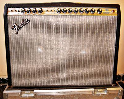 AMPLIFICADOR FENDER TWIN REVERB+ FLIGHTCASE