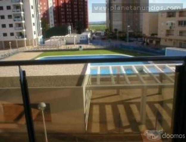 URBANIZACION SOL Y MAR, ESTUPENDO APARTAMENTO CON UN COMPLETISIMO EQUIPAMIENTO Y URBANIZACION