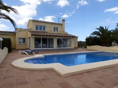 Chalet con 3 dormitorios se vende en Moraira, Costa Blanca