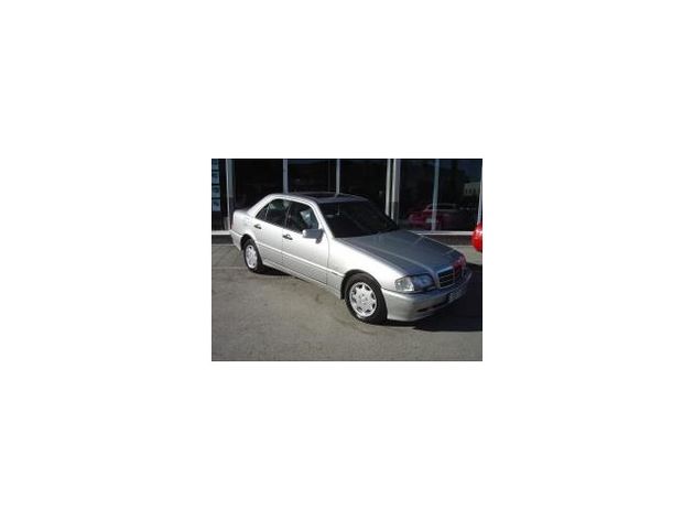 TOYOTA PRIUS 1.5 16v VVT-i E