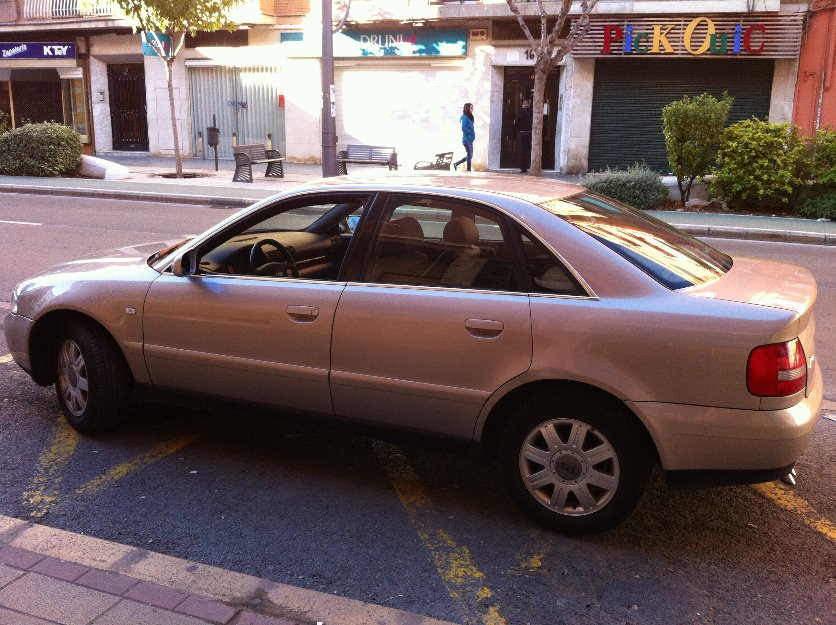 Audi A4 2500 TDI 150CV (En perfecto estado)
