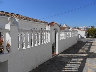 Chalet con 2 dormitorios se vende en Mijas Costa, Costa del Sol