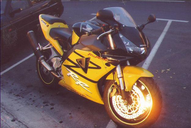 Honda CBR 954 RR/YM03