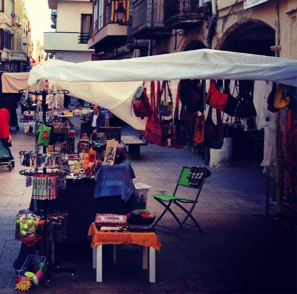 traspaso paradas de mercadillo con genero y estand (tarragona)