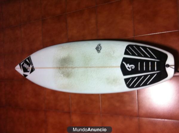 Vendo tabla de surf 5\'8\
