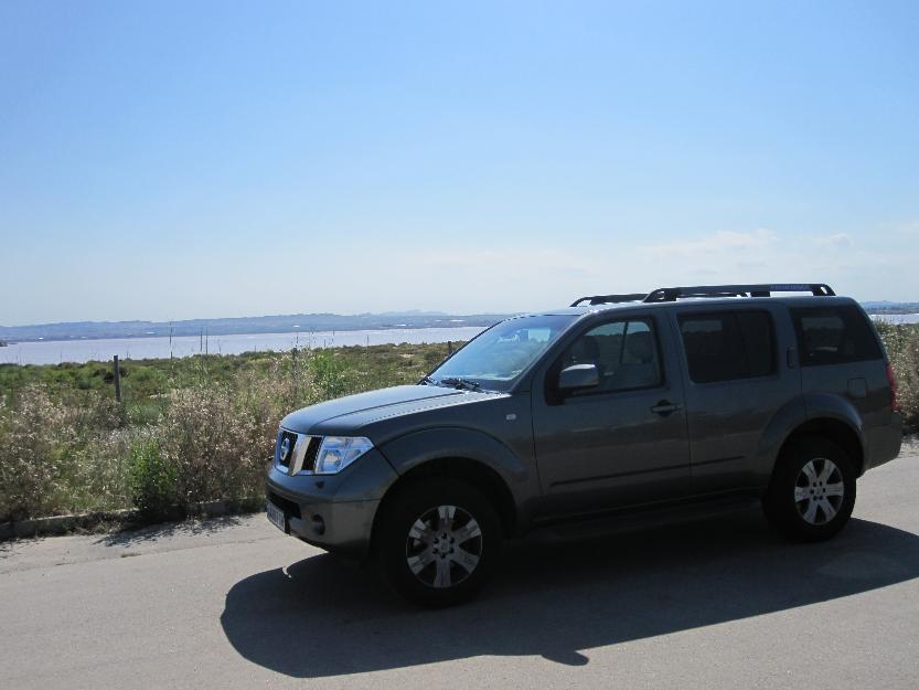 Busco automovil Nissan Pathfinder Robado Recompensa