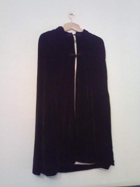 vendo dos trajes de fallera de 6 a 8 años.