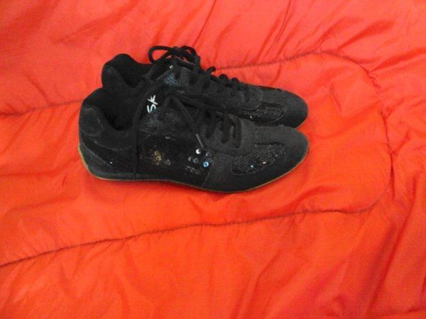 zapatos deportivos bershka nº37