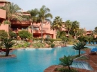 Apartamento con 2 dormitorios se vende en Estepona, Costa del Sol - mejor precio | unprecio.es