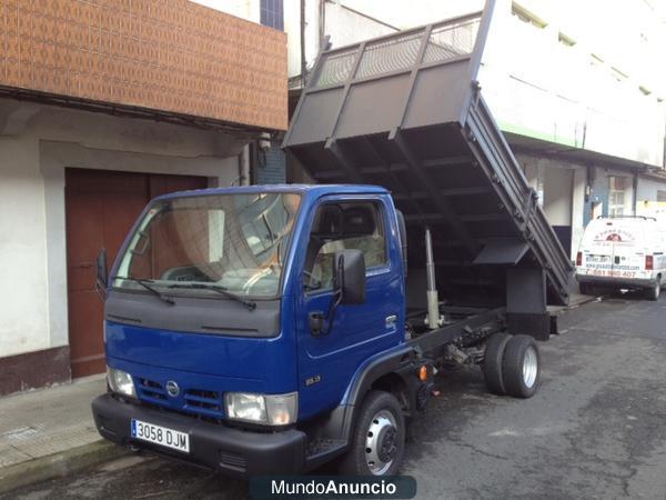 Nissan Cabstar Basculante Volquete aire