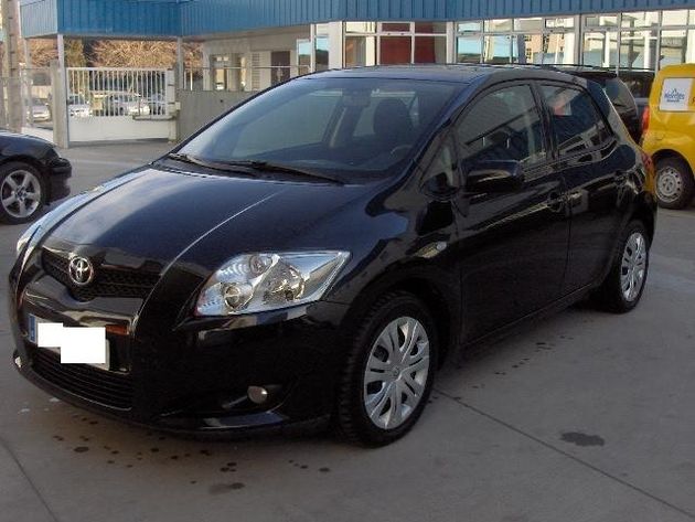 TOYOTA Auris 2.0D-4D Luna