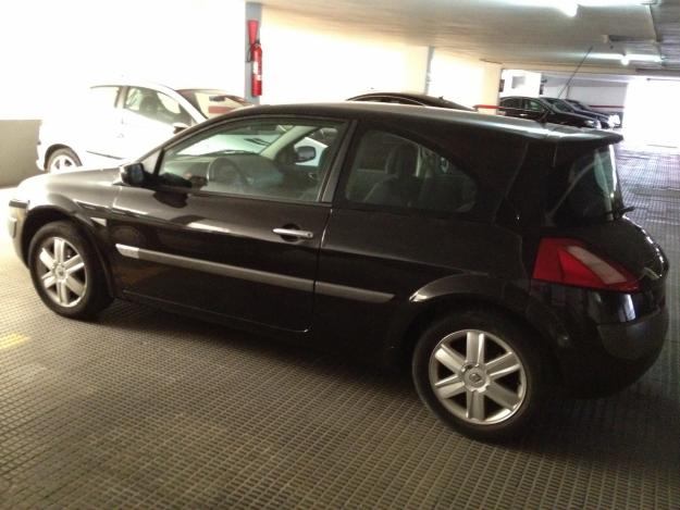 RENAULT MEGANE 1.9 DCI 3P. LUXE DINAMIC 120 CV. 6VEL. COLOR NEGRO