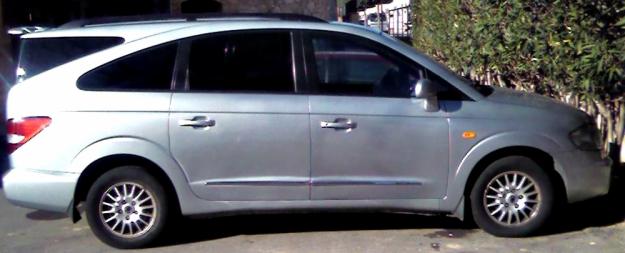 Vendo Ssangyong 9 plazas del 2006