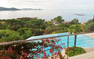 Villa : 10/10 personas - piscina - junto al mar - vistas a mar - porticcio  corcega del sur  corcega  francia