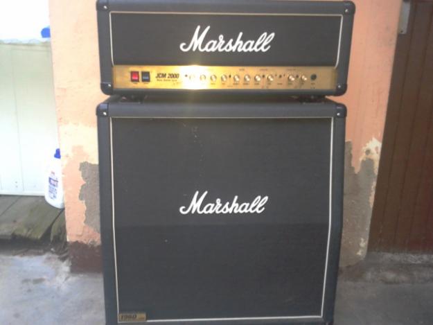 Amplificador Marshall JCM 2000 de valvulas