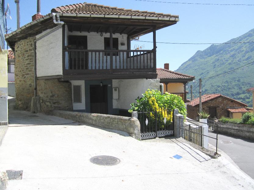 Casa de piedra en Morcín para alquilar