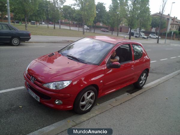 VENDO PEUGEOT 1.6 DEL AÑO 2006