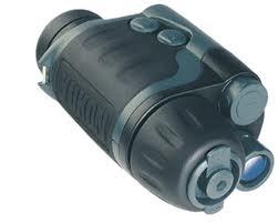 Visor nocturno monocular