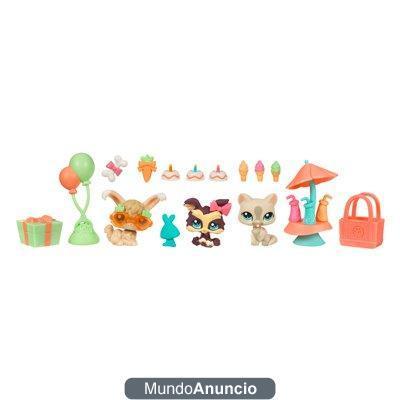 Hasbro Littlest Pet Shop y sus accesorios Fiesta sorpresa - Set de 3 mascotas con accesorios tematizados (conejo de ango