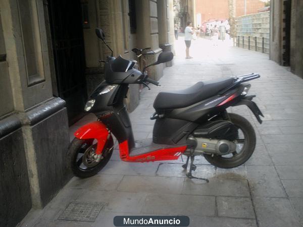 Moto Scooter Aprilia Sport city cube 125