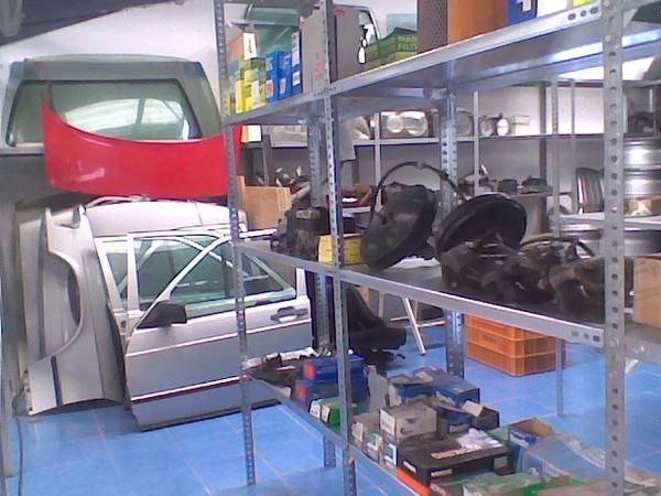 VENDO RECAMBIOS PARA MERCEDES-BENZ, NUEVOS Y DE OCASION