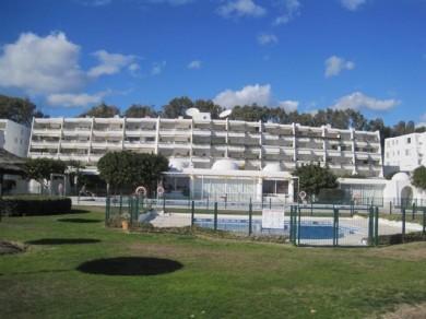 Apartamento con 3 dormitorios se vende en Marbella, Costa del Sol