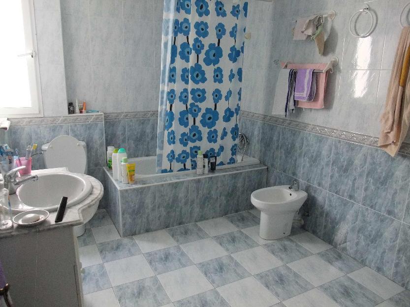 Habitación amplia y bonita para chicas