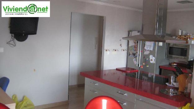 Seminuevo todo exterior zona campo futbo con muchas mejoras 95 m2 Útiles cocina amplisima 2 terrazas