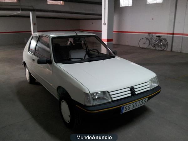 se vende peugeot 205