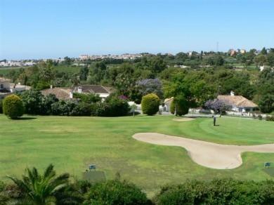 Apartamento con 2 dormitorios se vende en Marbella, Costa del Sol