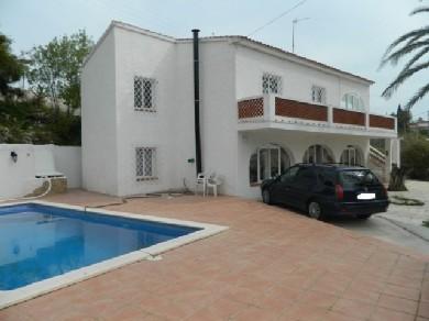 Chalet con 5 dormitorios se vende en Benissa