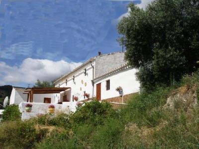 Traditional Farmhouse Near Las Casillas