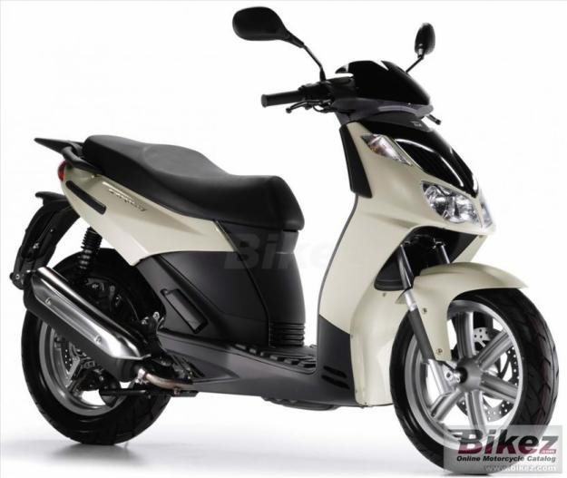 Aprilia sporcity 125 con 14000 kilometros