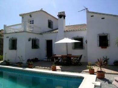 Chalet con 3 dormitorios se vende en Canillas De Albaida, Axarquia