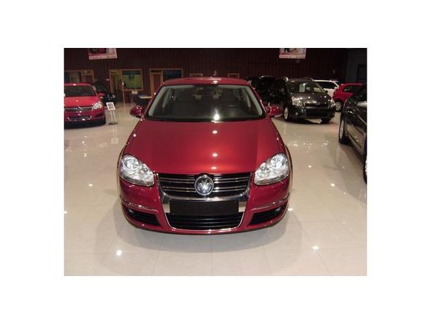 VOLKSWAGEN JETTA 1.9 TDI TRENDLINE