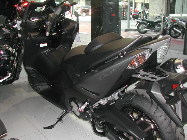 Yamaha T-Max 530