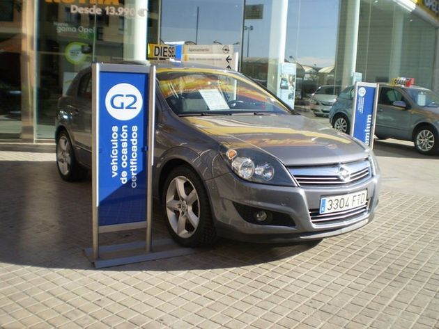 VOLKSWAGEN GOLF 1.6 I
