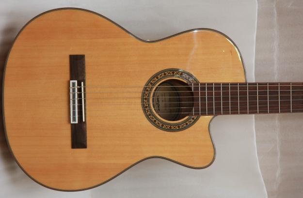 GUITARRA ACÚSTICA Y CON CUTAWAY+afinador electrónico, a estrenar