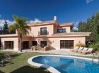 Chalet con 5 dormitorios se vende en Marbella, Costa del Sol - mejor precio | unprecio.es