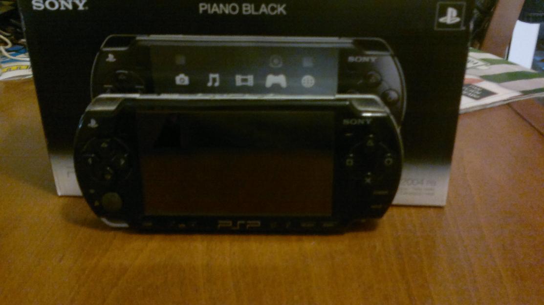 Psp piano black slim&lite 2004 casi nueva