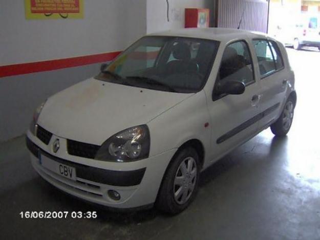 Venta de coche Renault CLIO '02 en Logroño