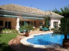 Chalet con 5 dormitorios se vende en Marbella, Costa del Sol - mejor precio | unprecio.es