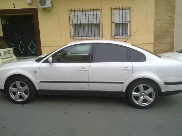 se vende volkswagen passat  1900, del año 2002